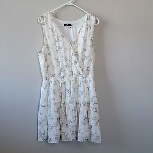 Womens whiye floral dress